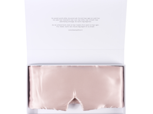 luxury-silk-3d-mask-pink-in-verpakking-1200 Luxury Silk 3D-Slaapmasker